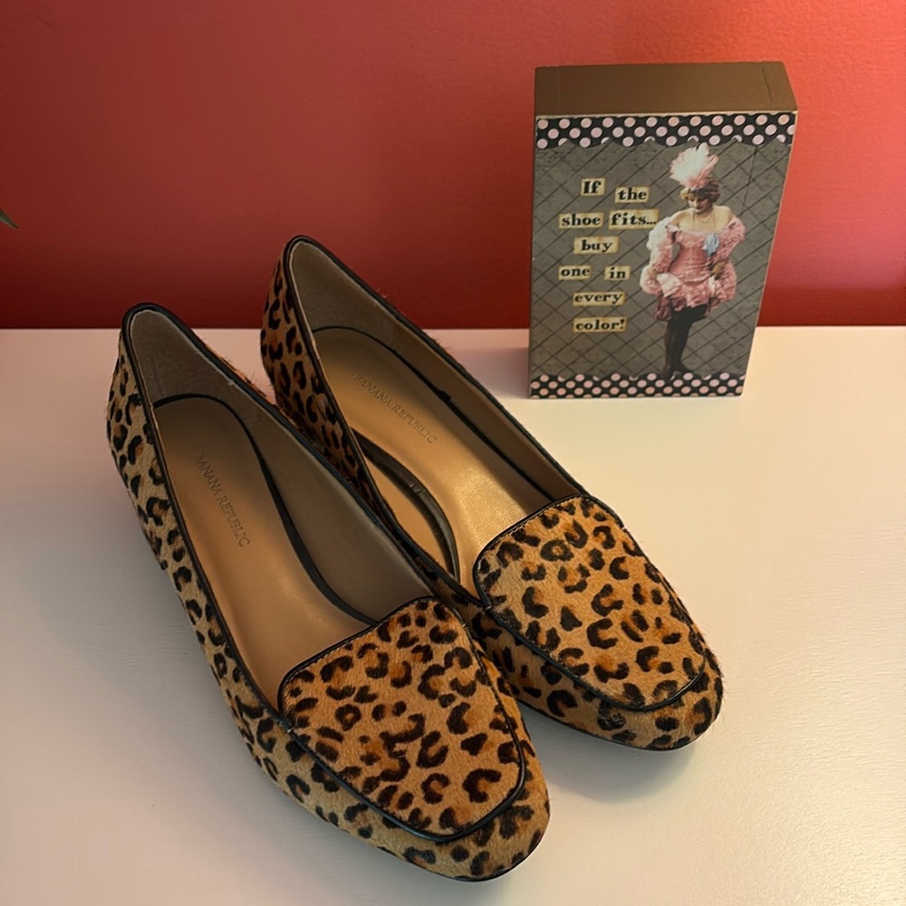 Banana Republic animal print calf-hair loafers size 7